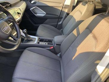 Audi Q3 35 TFSI — photo 10