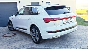 Audi E-tron 55 Quattro — photo 7