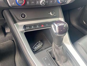 Audi Q3 35 TFSI — photo 13