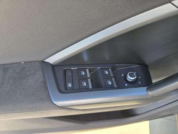 Audi RSQ3 Sportback — photo 11