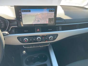 Audi A4 Avant 35 TFSI — photo 11