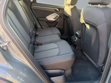 Audi Q3 35 TDI — photo 11