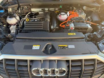 Audi Q3 35 TDI — photo 19