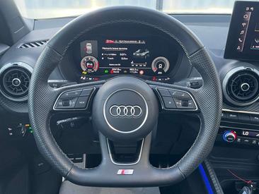 Audi Q2 35 TDI — photo 9
