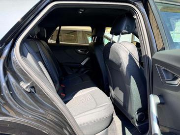 Audi Q2 35 TDI — photo 8