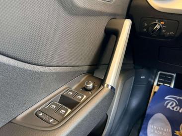 Audi Q2 35 TDI — photo 13