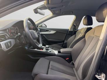 Audi A4 40 TDI — photo 8