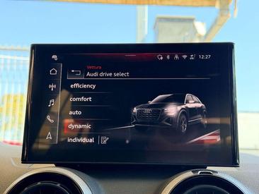 Audi Q2 35 TDI — photo 28