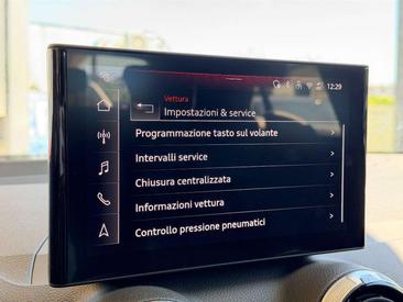 Audi Q2 35 TDI — photo 33