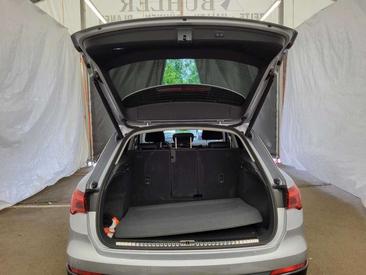 Audi Q3 35 TDI — photo 11