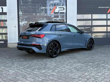 Audi RS3 Sportback — photo 11