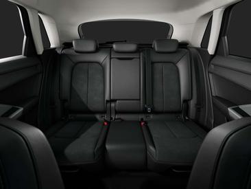 Audi Q3 35 TFSI — photo 9