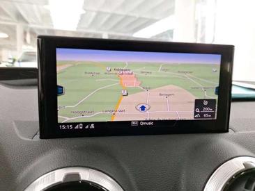 Audi Q2 35 TFSI — photo 8