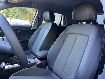 Audi Q2 35 TFSI — photo 11