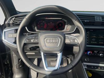 Audi Q3 35 TFSI — photo 11