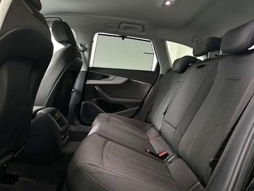 Audi A4 Avant 40 TDI — photo 11