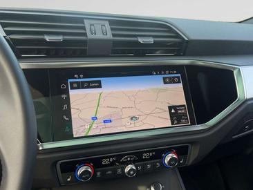 Audi Q3 35 TFSI — photo 14