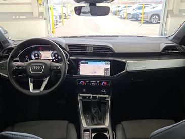 Audi Q3 35 TDI — photo 10