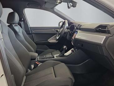 Audi Q3 35 TDI — photo 11
