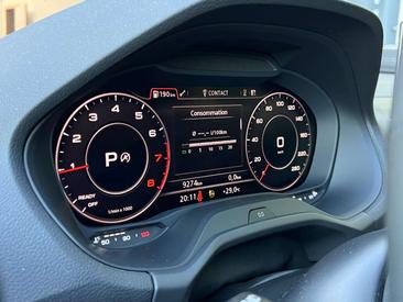 Audi Q2 35 TFSI — photo 20