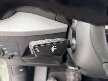 Audi Q2 35 TFSI — photo 18