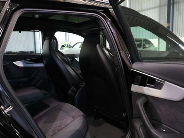 Audi A4 Avant 40 TDI — photo 19