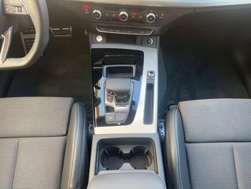 Audi Q5 40 TFSI Quattro — photo 13