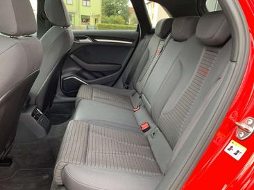 Audi A3 Sportback 35 TDI — photo 11