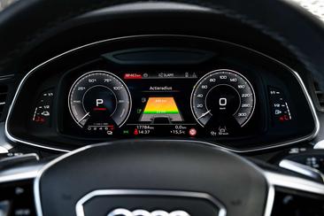 Audi A6 Avant TFSI E 55 E Quattro — photo 11