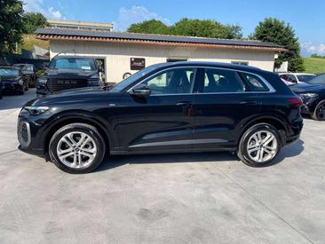 Audi Q5 TFSI — photo 4