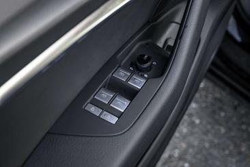 Audi A6 Avant TFSI E 55 E Quattro — photo 21