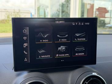 Audi Q2 35 TFSI — photo 27