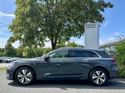 Audi Q8 E-tron Advanced 50