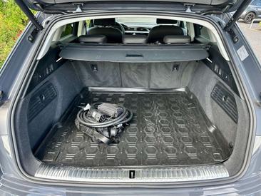 Audi Q8 E-tron Advanced 50 — photo 25