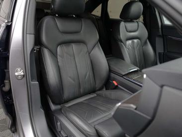 Audi A6 S Competition 55 TFSI — photo 26