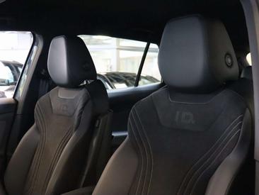 Volkswagen ID.4 Pro — photo 10