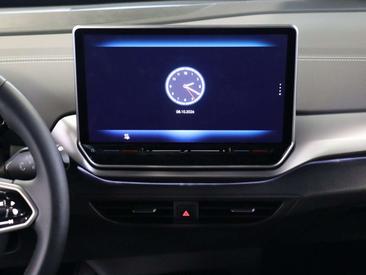 Volkswagen ID.4 Pro — photo 12