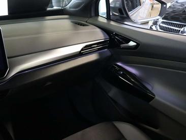 Volkswagen ID.4 Pro — photo 13