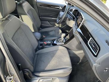 Volkswagen T-Roc 1.5 TSI — photo 9