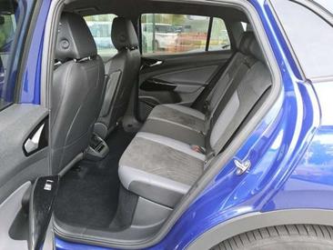 Volkswagen ID.4 Pro Performance — photo 5