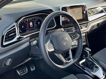 Volkswagen T-Roc 1.5 TSI — photo 11