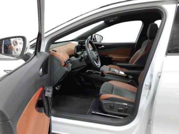 Volkswagen ID.5 Coupé SUV Pro Performance — photo 2