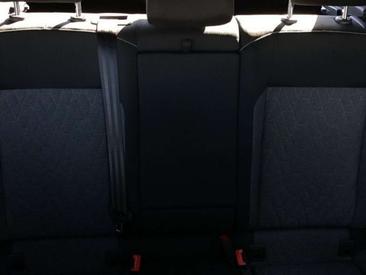 Volkswagen T-Roc 1.5 TSI — photo 13