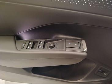 Volkswagen T-Roc 1.5 ETSI — photo 7