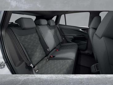 Volkswagen ID.4 Pro — photo 11