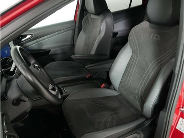 Volkswagen ID.4 Pro Performance — photo 13
