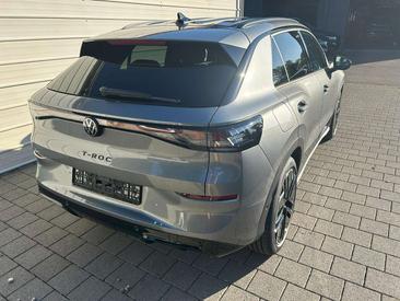 Volkswagen T-Roc 1.5 ETSI 150 — photo 2