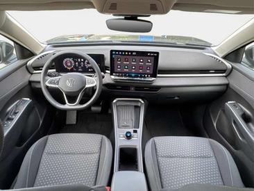 Volkswagen T-Roc 1.5 ETSI 150 — photo 6