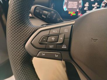 Volkswagen T-Roc 1.5 ETSI — photo 15