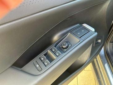 Volkswagen T-Roc 1.5 ETSI 150 — photo 11